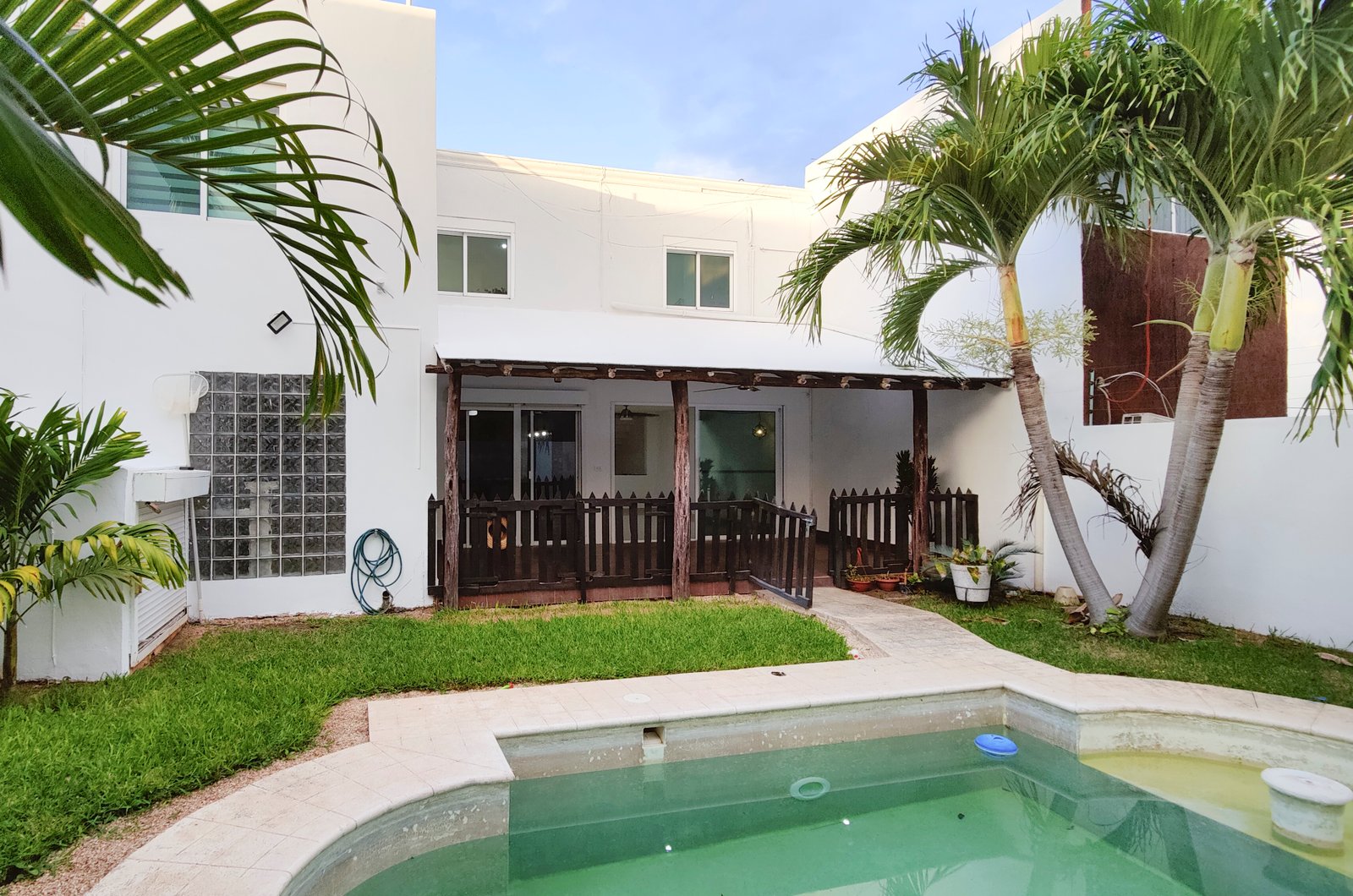 1242-Casa-en-renta-en-Montecristo-Mérida-con-cuatro-habitaciones-alberca-y-paneles (61).jpg